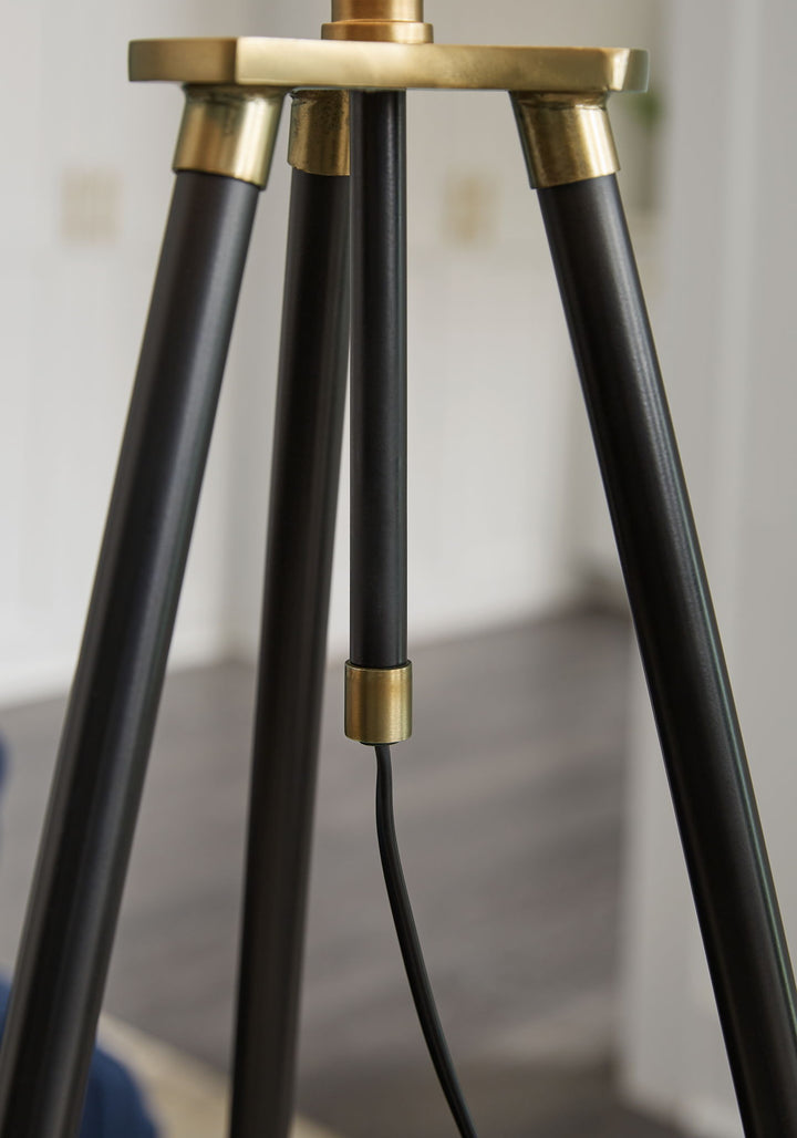 Cashner - Metal Floor Lamp - Black / Gold Finish