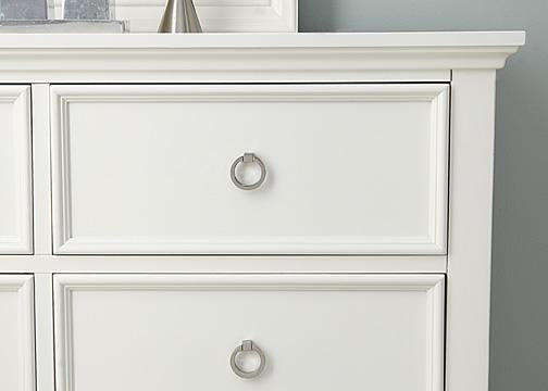 New Classic Tamarack 8-Drawer Dresser in White