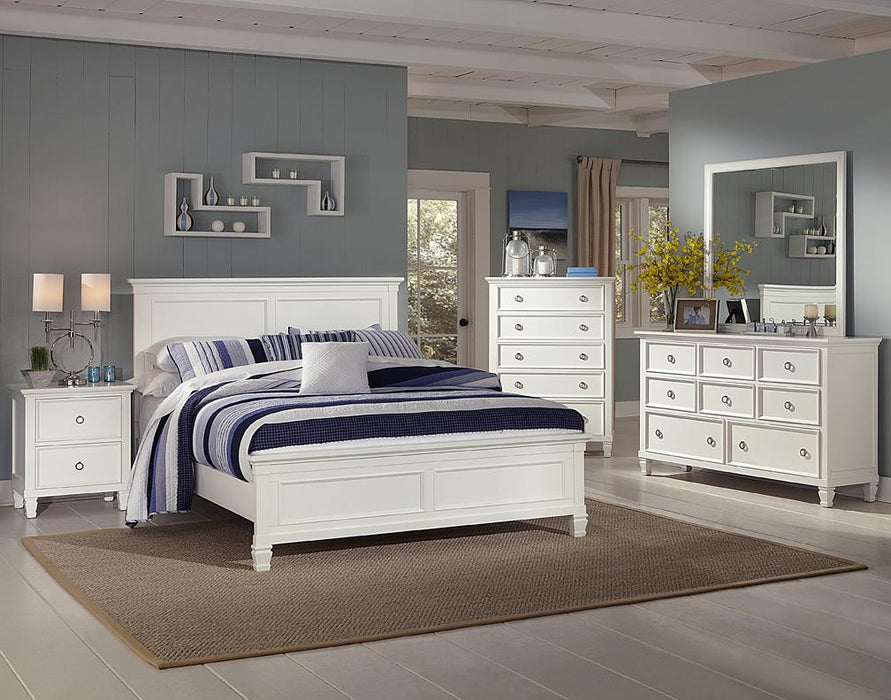 New Classic Tamarack Queen Panel Bed in White