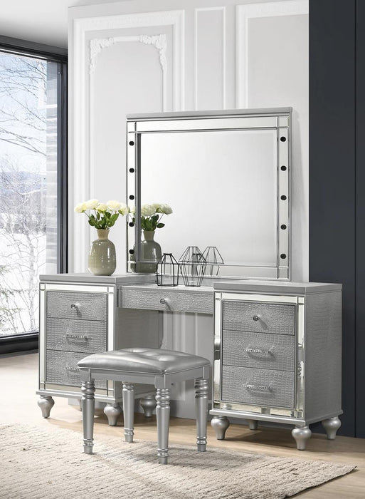 New Classic Valentino Vanity Table Mirror in Silver