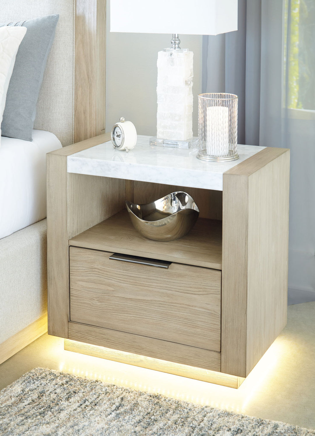 Hennington - One Drawer Night Stand - Bisque